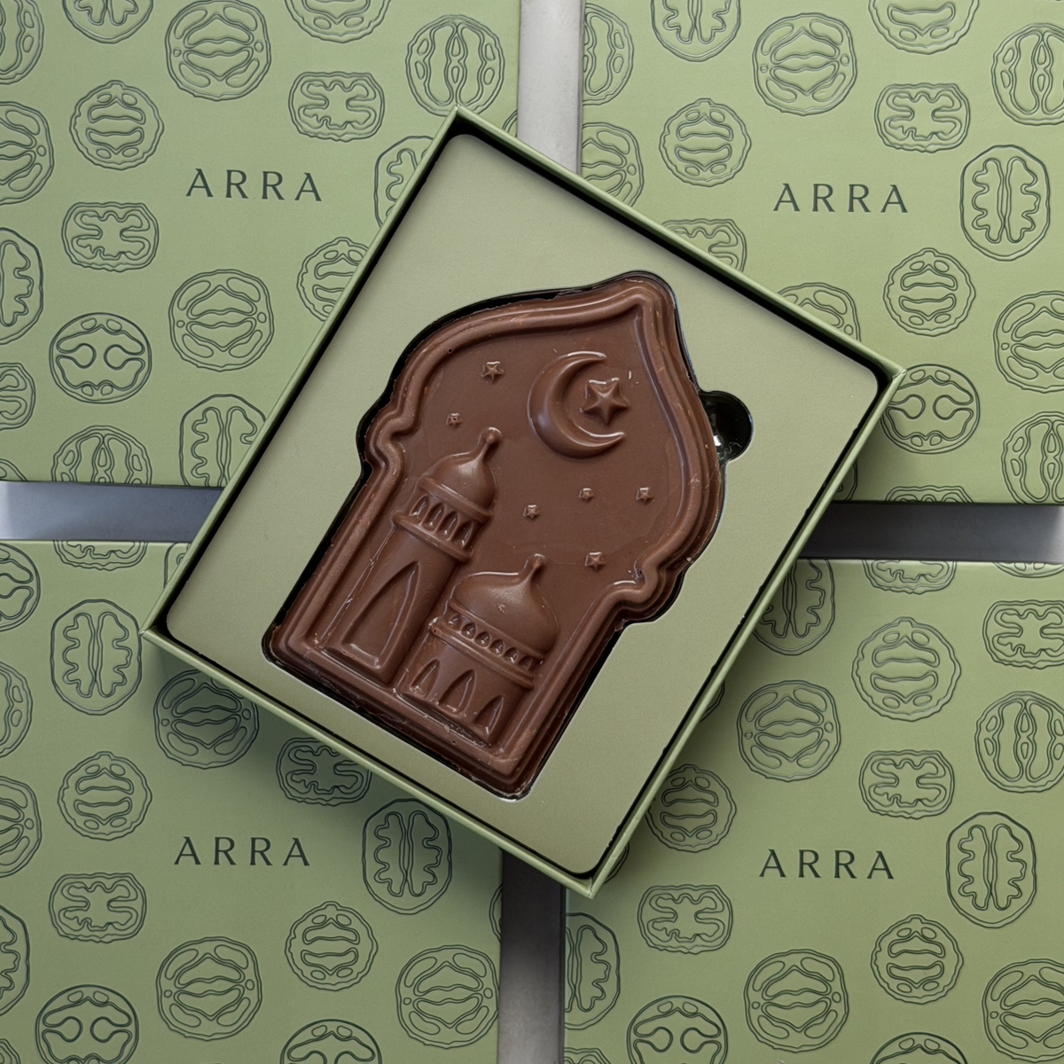 Golden Crescent chocolate plaque with a mosque, crescent moon and stars, in a green Arra gift box