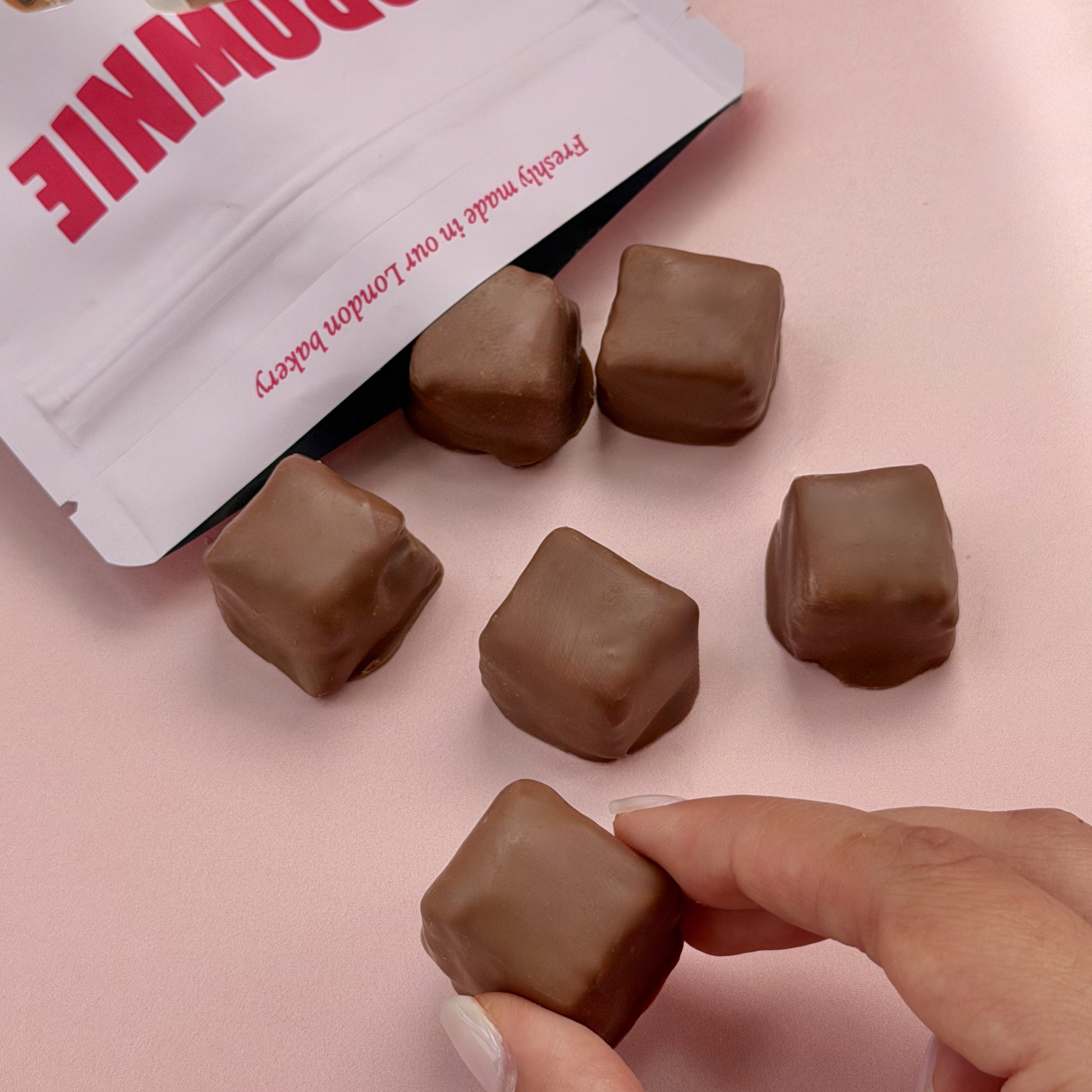BROWNIE BITES