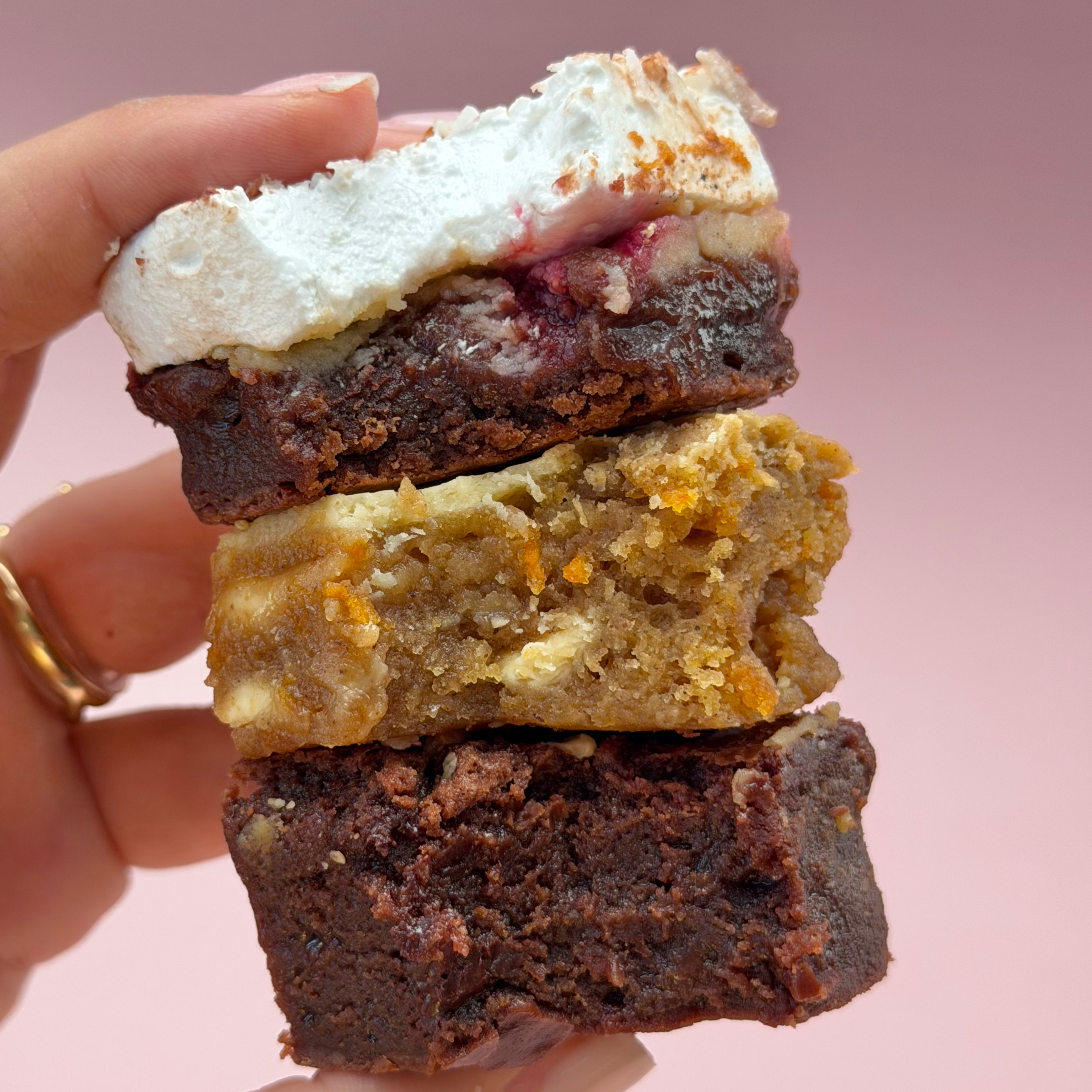 AUGUST BROWNIE MIX