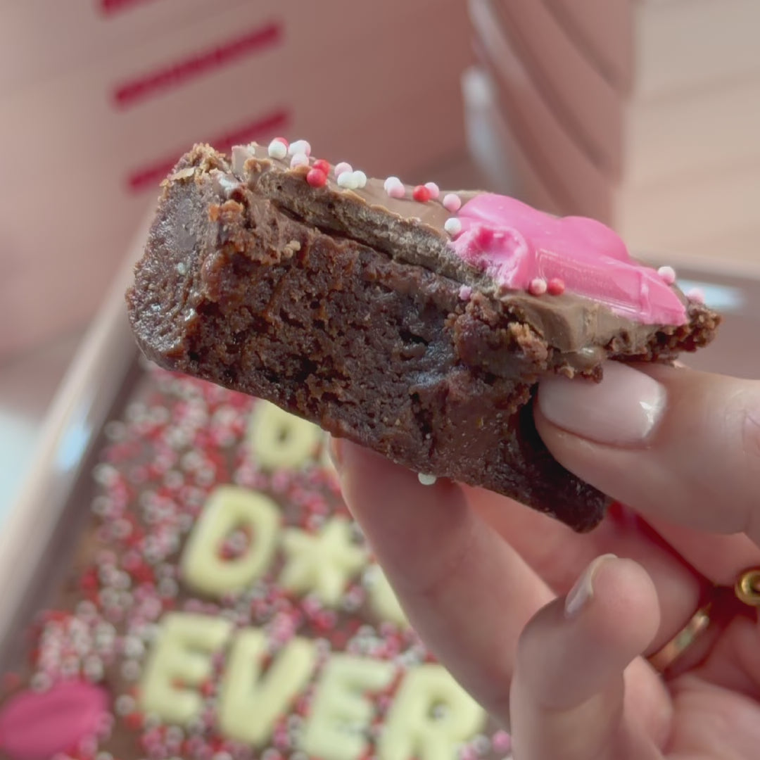 Load video: VALENTINE'S DAY BROWNIES
